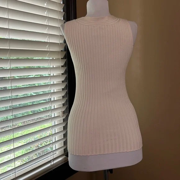 Cache Cream Silk Ribbed Tank Top with Keyhole Detail - Picture 3 of 6